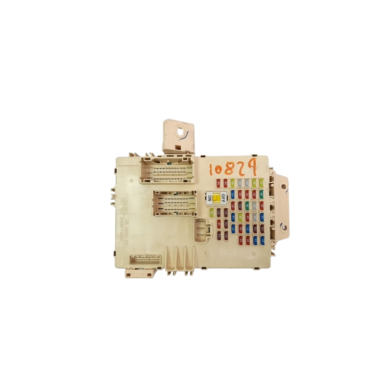 جعبه فیوز داخل کابین هیوندای i40 1 جعبه فیوز داخل کابین i40