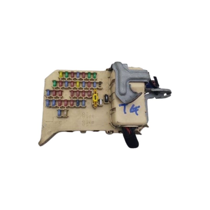 جعبه فیوز داخل کابین هیوندای آزرا TG 1 جعبه فیوز داخل کابین آزرا tg